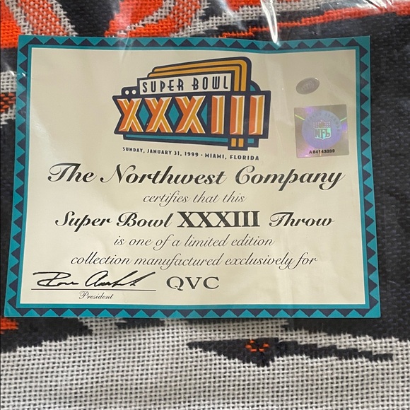 Super Bowl XXXIII Denver Broncos Throw Blanket - Picture 3 of 4
